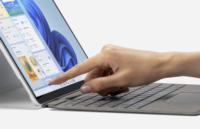 Таблет Microsoft Surface Pro 8, 13\", Intel Core i7-1185G7, 16GB RAM, 512GB SSD, сребрен