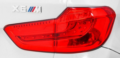 Makina elektrike për kalamaj BMW X6M, me pult, drita LED, e bardhë