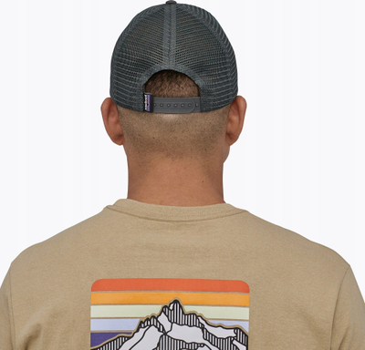Kapelë trucker Patagonia P-6 Logo Lo Pro, rrjetë poliestër, unisex, gri e errët