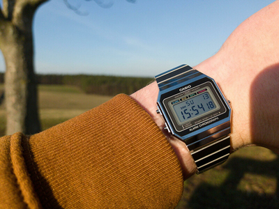 Orë dore për femra Casio Vintage A700WE-1AEF, e hirtë
