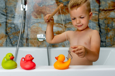 Lodër banjoje për fëmijë Duck Fishing, set me 3 rosakë dhe shkop peshkimi, shumëngjyrëshe