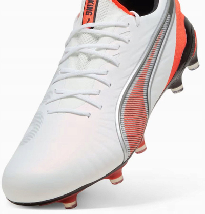 Këpucë futbolli Puma King Ultimate FG AG 108821 01, terren i fortë dhe artificial, të zeza