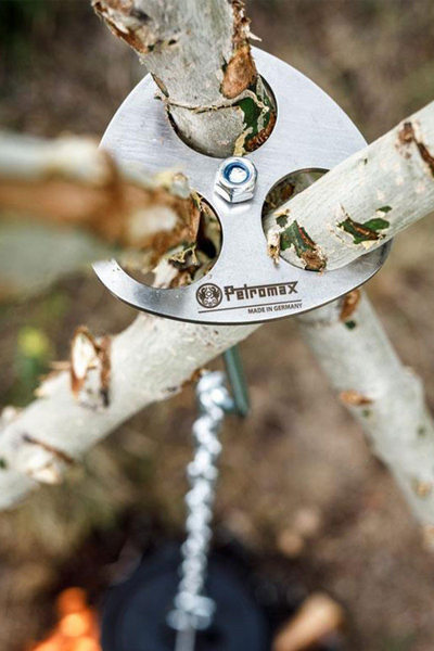 Set trekëmbëshi për kamp Petromax, çelik inox, me zinxhir edhe grepa, ngjyrë argjendi