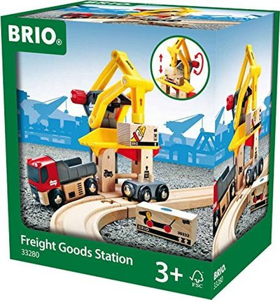 Set lojërash treni Brio World 33280 Freight Goods Station, me vinç magnetik, për fëmijë 3+