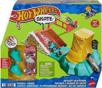 Set lojrash fingerboard Hot Wheels Skate Dessert Skatepark, me rampë, me patinë me gisht dhe këpucë, shumëngjyrësh