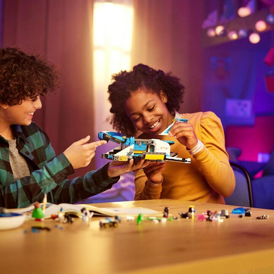 Set LEGO® DREAMZzz™ 71460 Mr. Oz's Space Bus, 878 pjesë
