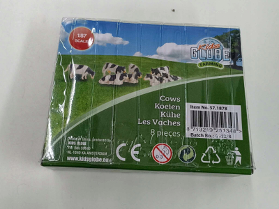 Figurina lodër Kids Globe 571878, set 8 lopë, shkallë 1/87, bardh e zi