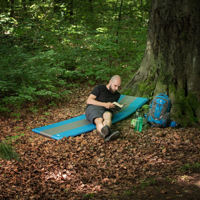 Dyshek kampingu vetë-fryrës Nils Extreme NC4340, 1.3 kg, me komplet riparimi, blu-gri