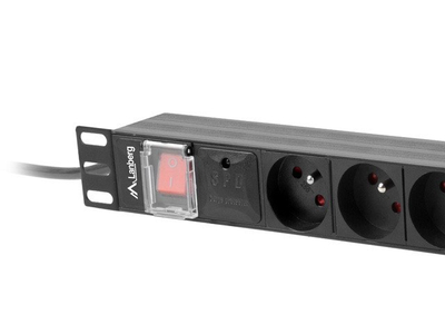 Prizë PDU Lanberg 1U PDU-08E-0200-BK, 8x 230V, 4000W, 2m, e zezë