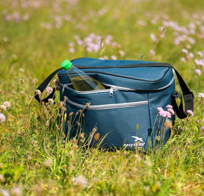 Çantë termike Easy Camp Chilly M, 15L, me rrip shpatulle, blu e errët