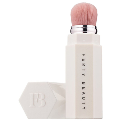 Brushë kozmetike Fenty Beauty Portable Contour and Concealer Brush, 150
