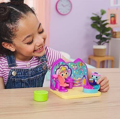 Set loje Spin Master Gabby’s Dollhouse, dhoma e spa-së e MerCat, me figurë, shumëngjyrësh
