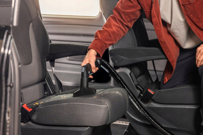 Правосмукалка Karcher SE 5, 1000W, 4L, бела црна