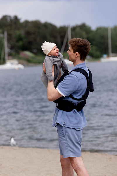 Mbajtëse për bebe Voksi Huddle, nga lindja deri në 15 kg, rregullime nga përpara, Clay