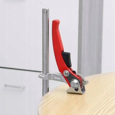 Klemë druri ARTPOL 80x500mm, çelik i falsifikuar, mekanizëm ratchet, e kuqe e zezë