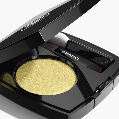 Hije sysh Chanel Ombre Essentielle, shumëpërdorimëshe, qëndrueshmëri e lartë, ngjyrë e artë