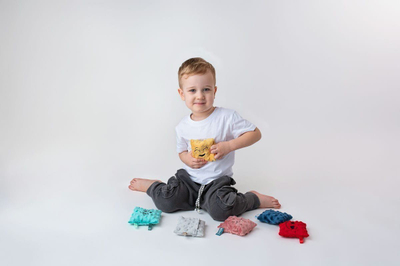 Set lodrash shqisore Hencz Toys Sensory Bags Emotions, 6 jastëkë, për me mësu, shumëngjyrësh
