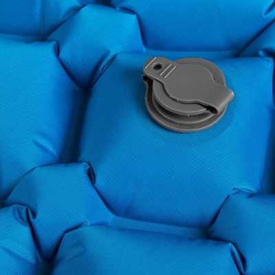 Dyshek ajri kampingu Spokey Air Bed 943051, shumë i lehtë, najlon i papërshkueshëm nga uji, blu