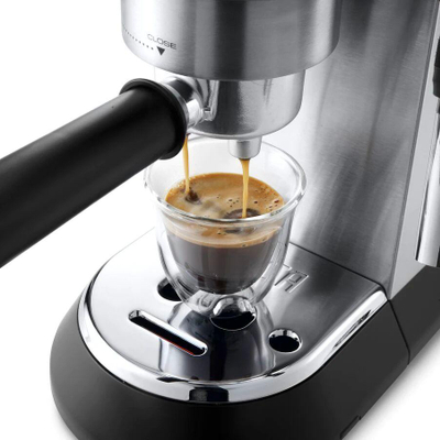 Makineri për kafe DeLonghi Dedica EC 685.M, çelik
