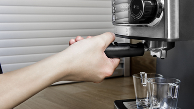 Aparat kafeje Cecotec Power Espresso 20, mulli i integruar, frothues qumështi, gri