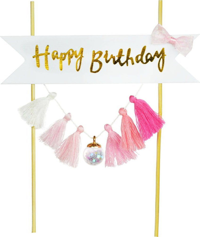Dekor torte Happy Birthday, me flamur dhe fije dekorative, rozë