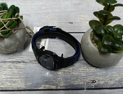 Часовник Casio Timeless Collection, дигитален хронограф, унисекс