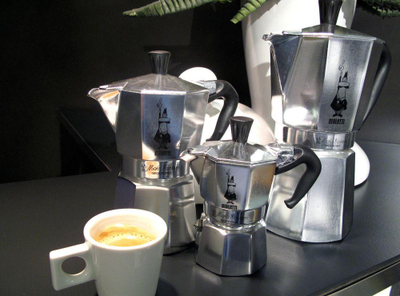 Aparat kafeje Bialetti Moka Express, i argjendtë