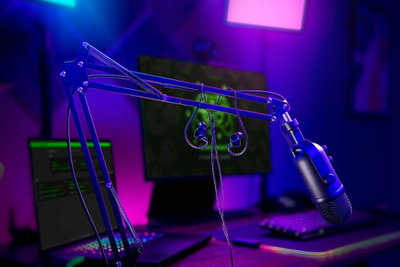 Kufje in-ear Razer Moray, monitor ergonomik, dizajn me dy drajvera, të zeza