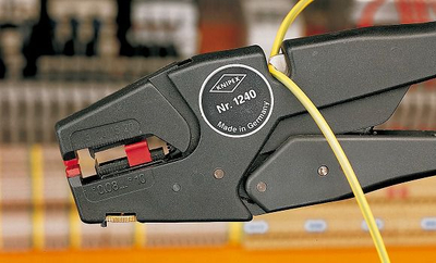Vegël zhveshëse kabllosh Knipex 12 40 200, vetërregulluese, 0.03-10 mm², e zezë
