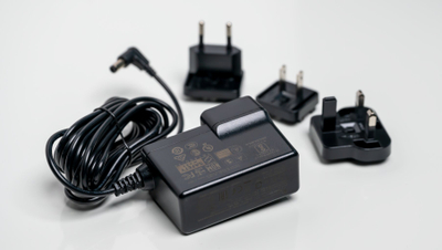 Karikues universal Humly HUM1006, adapter 12V DC, për Humly Display Camera, i zi
