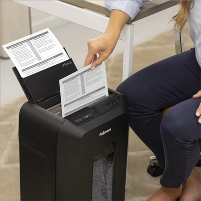 Makinë prerëse dokumentesh Fellowes AutoMax 80M, 17L, mini cut, e zezë