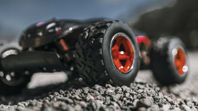 Makinë me pult GadgetMonster Monster Truck, shkallë 1:14, 4x4, e zezë me portokalli