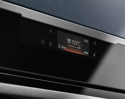 Furrë me avull Electrolux Series 800 SteamPro, 17 lloje pjekjesh, pastrim me avull, inoks i zi