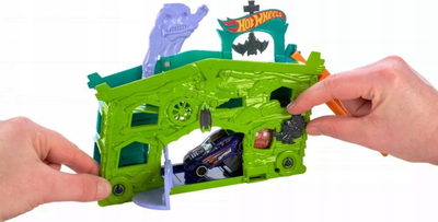 Set loje Hot Wheels Turbo Jet Car Wash, pistë lodre, me veturë