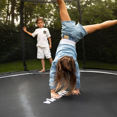 Trampolinë VirtuFit Premium VF06003 251cm, me rrjetë sigurie, për jashtë
