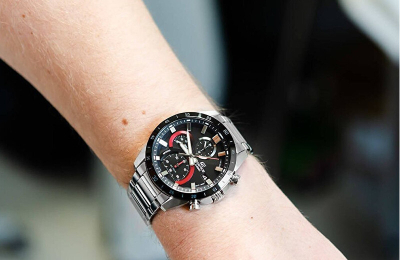 Orë për meshkuj Casio, e argjendtë