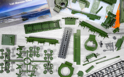 Set modeli tanku Airfix QUICKBUILD J6042 Sherman Firefly, pa ngjitës, për kalamaj 6+