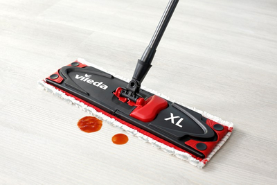 Mop i sheshtë Vileda Ultramax XL, dorezë teleskopike, i kuq