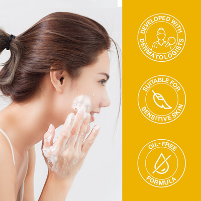Shkumë pastrimi Neutrogena Curcuma Clear, 150 ml