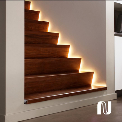 Shirit LED Philips Hue LightStrip Plus, 1m, RGB shumëngjyrëshe, i bardhë