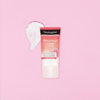 Krem eksfoliues për fytyrë Neutrogena Refreshingly Clear Pink Daily Exfoliator, 150ml