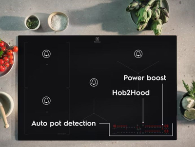 Plitë me induksion Electrolux Series 700 EIS62453IZ, 4 zona, 60 cm, e zezë