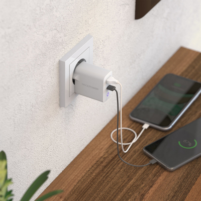 Karikues muri RealPower PC-20, USB Type C, karikim i shpejt, i bardh