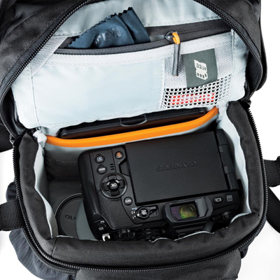 Çantë për kamerë Lowepro Nova 140 AW II, për DSLR edhe mirrorless, e zezë