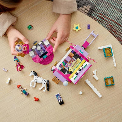 Lodër LEGO Friends Magic Car (41688)