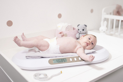 Peshore digjitale për bebe Concept KIDO VD4000, ekran digjital, bateri AAA, e bardhë
