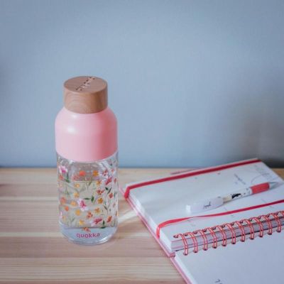 Shishe uji Quokka Ice Pink Flower, 570ml, plastikë pa BPA, rozë