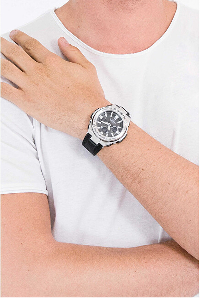 Orë dore Casio G-Shock GST-W130C-1A