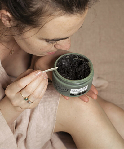 Skrab për trup UpCircle Coffee & Peppermint 220 ml
