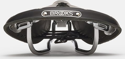 Selë biçiklete Brooks B17 Carved Short, lëkurë, shina çeliku, e zezë
